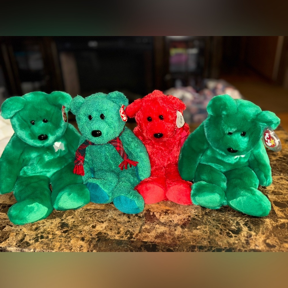 TY Beanie Buddies Lot Set of 4 Large Plush Bears Holiday Green & Red Mix Erin